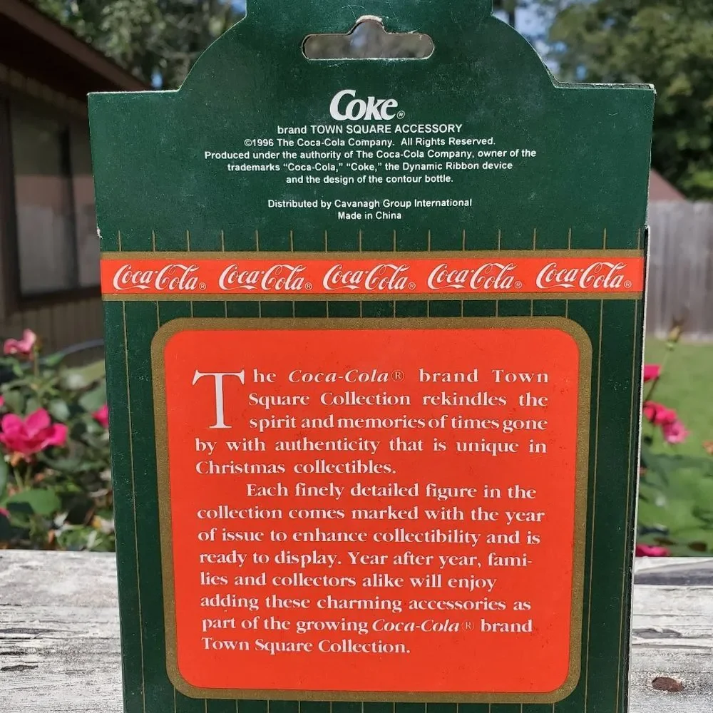 Coca Cola Town Square Red Convertible w/Tree Figurine Christmas Village #64337